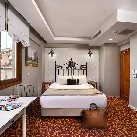 Hotel Oriella 3*